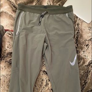 Nike Swift Pants